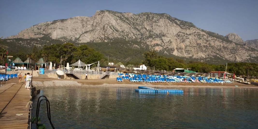 Orman ve sahil burada bütünleşiyor! Yaz bitti diye düşünenleri ters köşe eden adres: Burada tatil hala mümkün 8